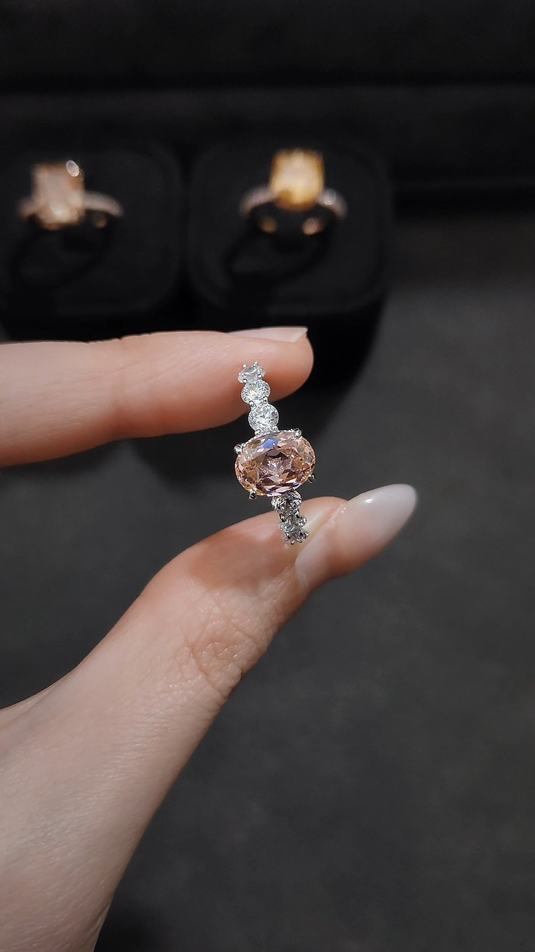 橢圓少女粉橙鑽戒