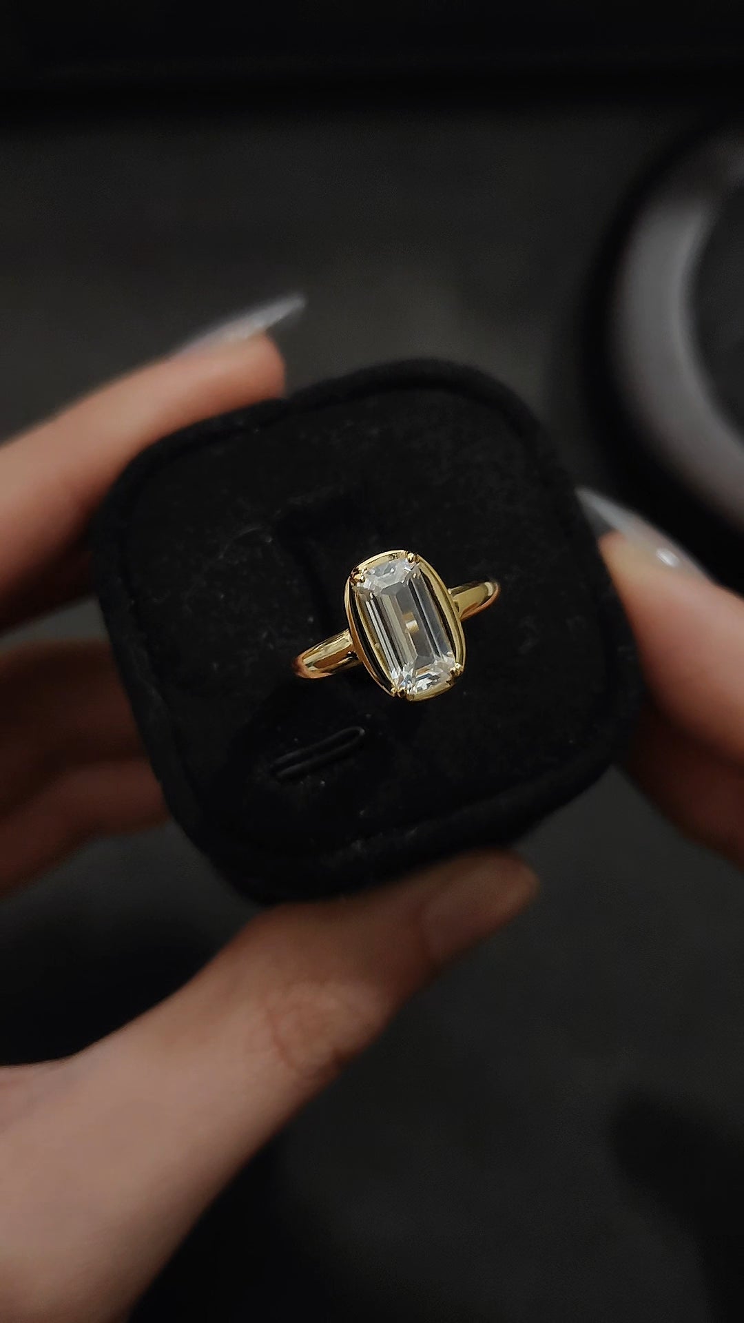 方形祖母切冷淡風金戒