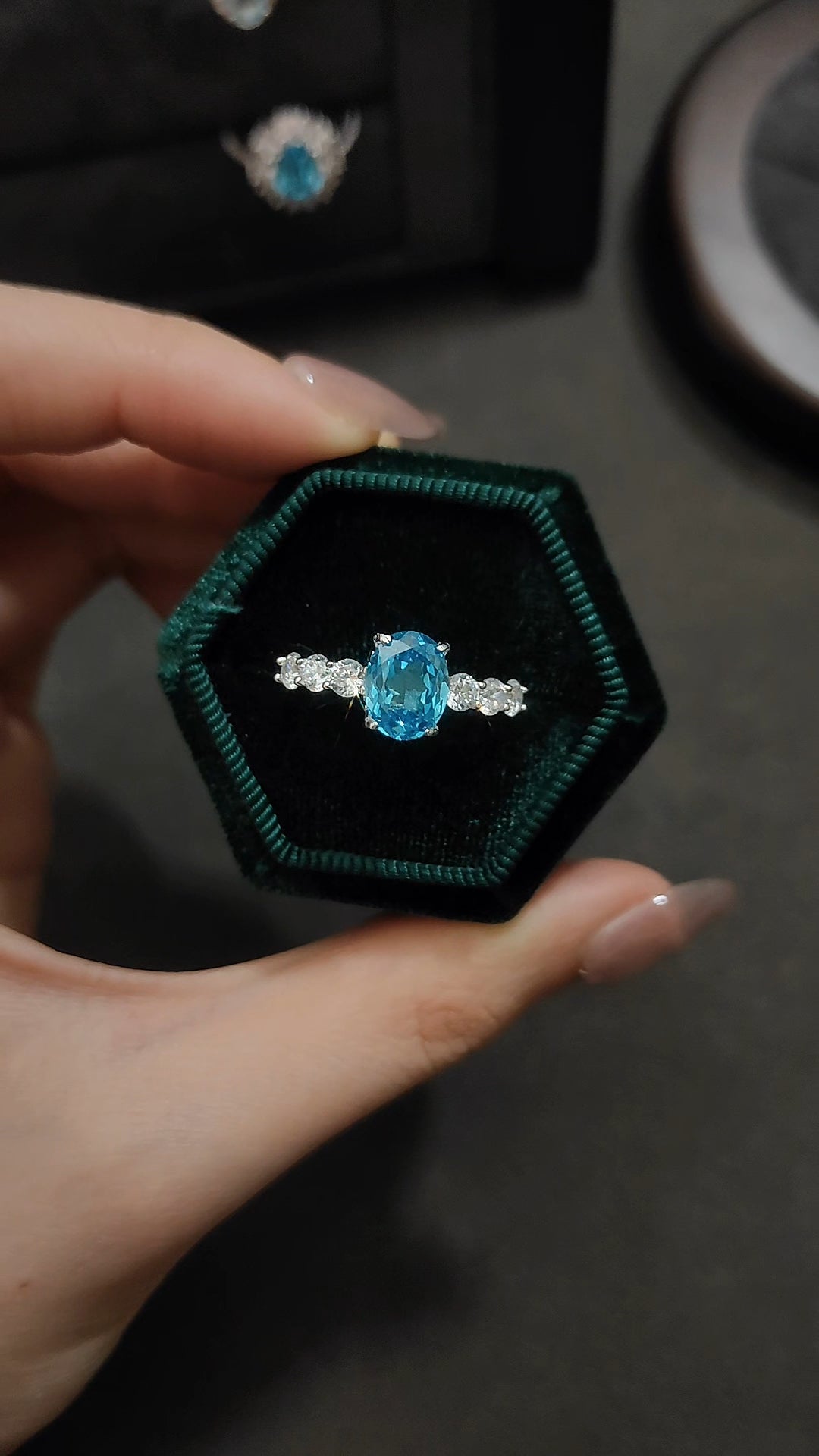 Oval azure diamond ring