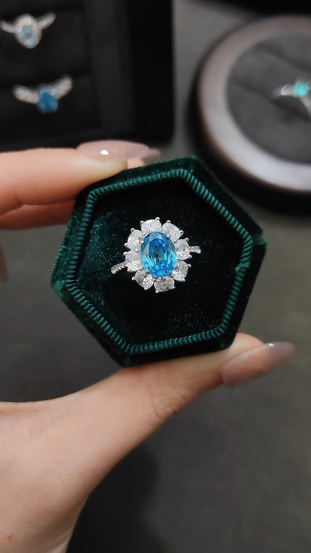 山茶花海藍冰花鑽戒