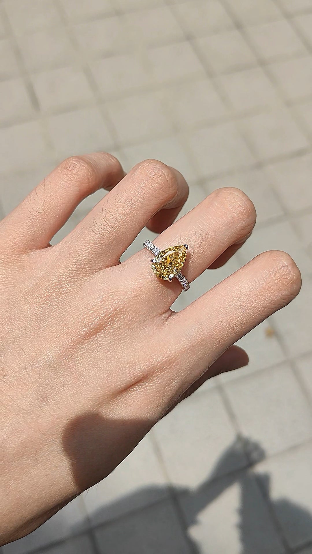 梨形夏日檸檬黃鑽戒