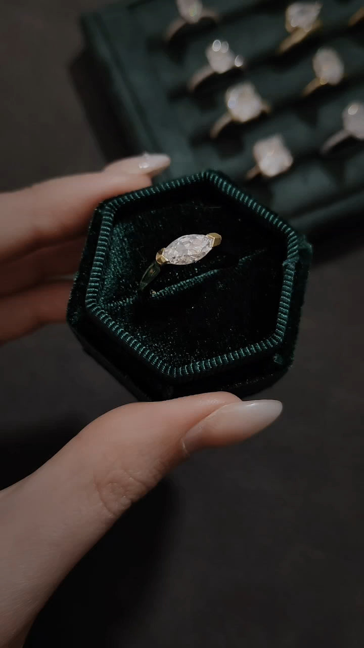 橫鑲馬眼冰花歐美金戒