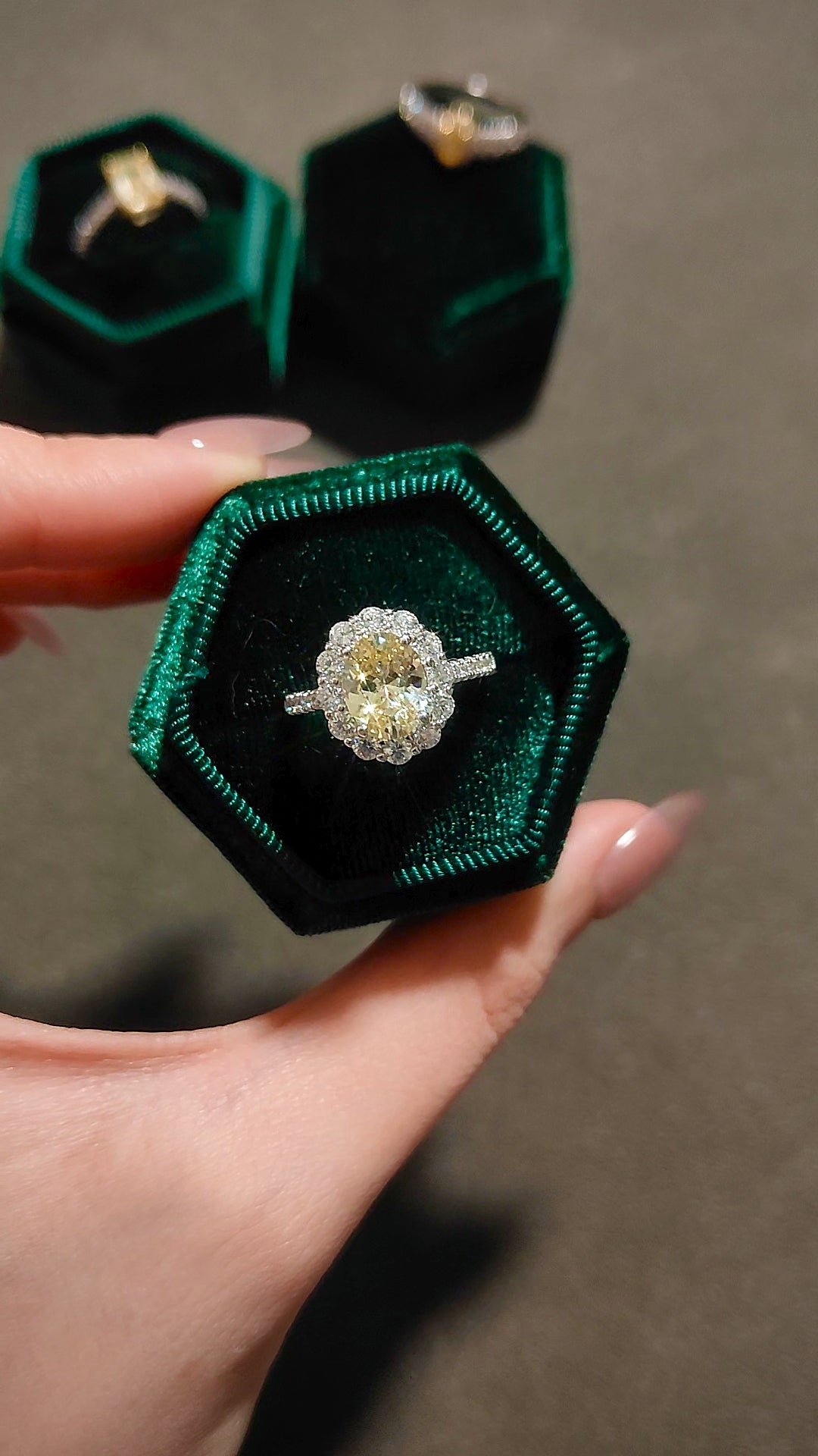 太陽花冰花淺黃鑽戒
