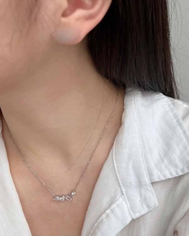 Geometric Ice Flower Small Necklace