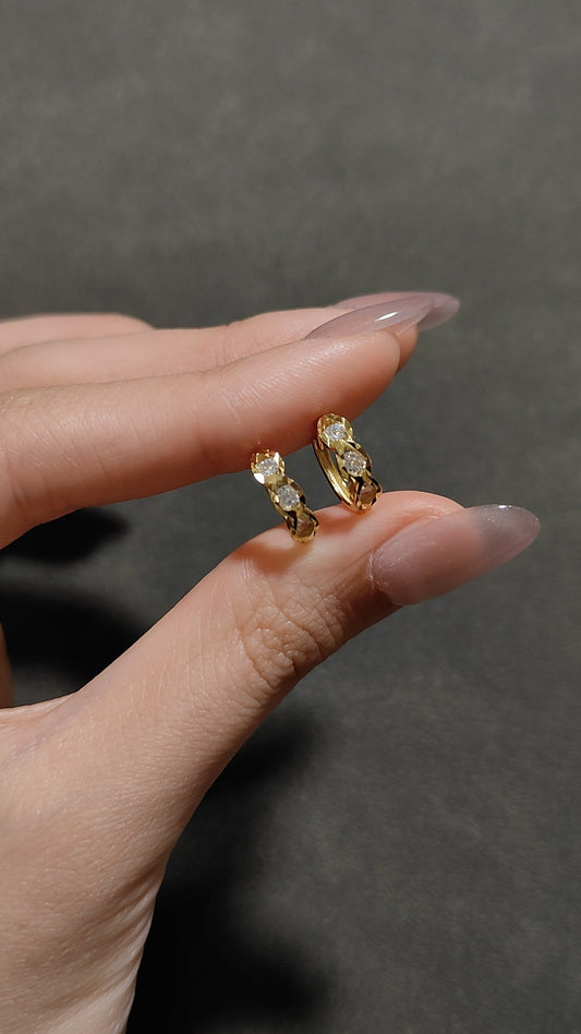 Water drop carved ice flower earrings
