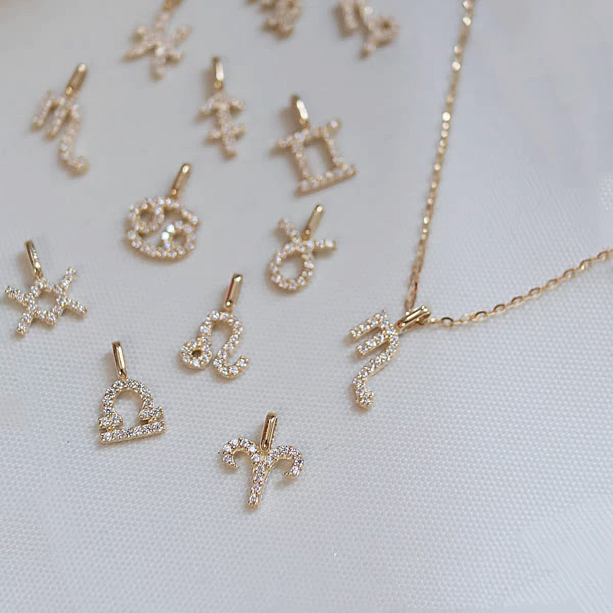 {Haute couture pure gold} 9K gold constellation necklace