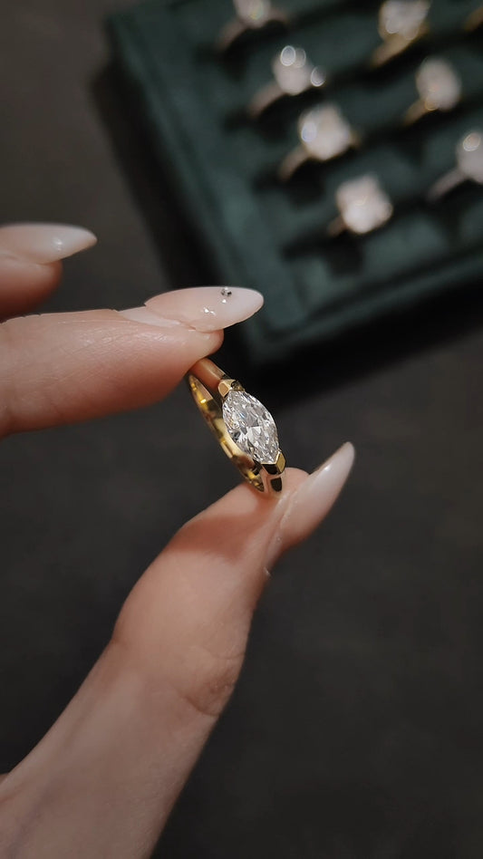橫鑲馬眼冰花歐美金戒